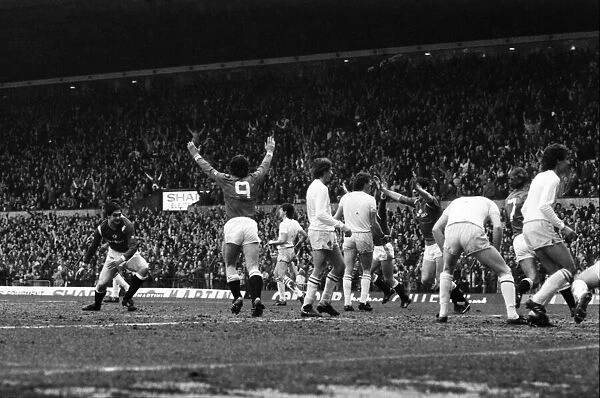 Manchester United v. Aston Villa. March 1985 MF20-12-022 The final score was a