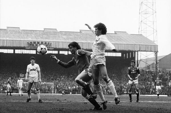 Manchester United v. Aston Villa. March 1985 MF20-12-020 The final score was a