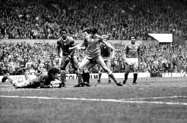 Manchester United v. Birmingham. April 1984 MF15-04-034 The final score was a one