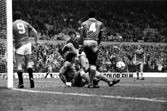 Framed Print : Manchester United v. Birmingham. April 1984 MF15-04-022 The final score was a one