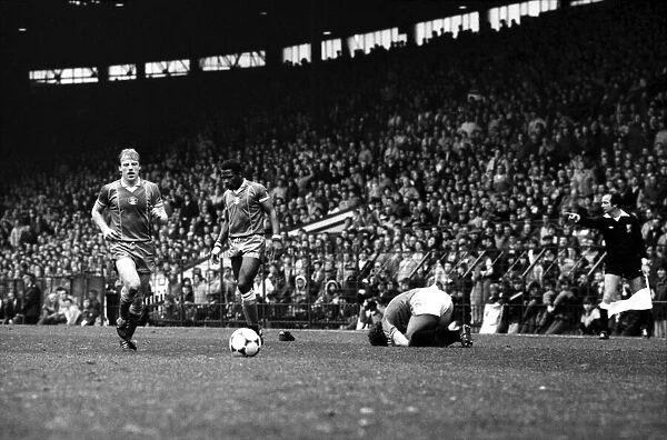 Manchester United v. Birmingham. April 1984 MF15-04-027 The final score was a one