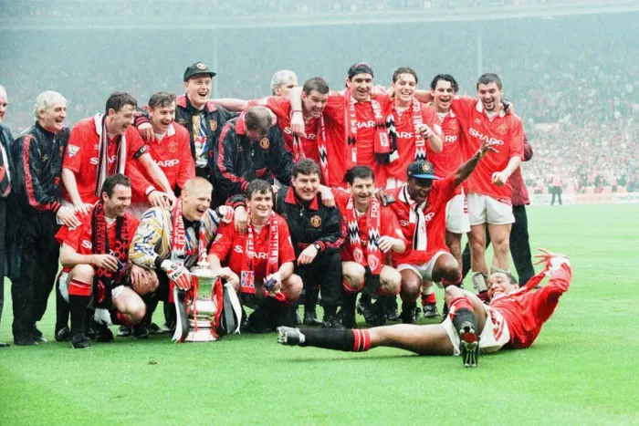 Framed Print : Manchester United v Chelsea FA Cup Final at Wembley Stadium, Saturday 14th May 1994 Framed Print : Manchester United v Chelsea FA Cup Final at Wembley Stadium, Saturday 14th May 1994