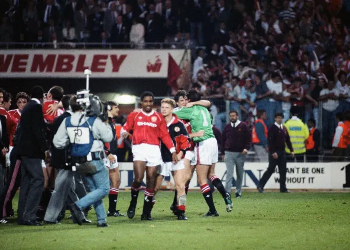 Framed Print : Manchester United v Crystal Palace FA Cup Final Replay at Wembley Stadium Framed Print : Manchester United v Crystal Palace FA Cup Final Replay at Wembley Stadium