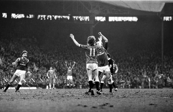 Manchester United v. Everton. March 1985 MF20-09-105 The final score was a one all