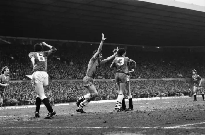 Framed Print : Manchester United v. Everton. March 1985 MF20-09-020 The final score was a one all
