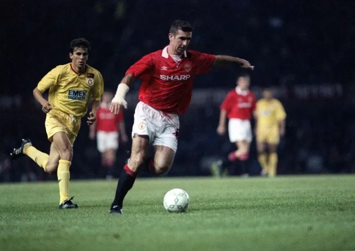 Framed Print : Manchester United v Galatasary1993 / 4 European Champions League Eric cantona *STRICTLY Framed Print : Manchester United v Galatasary1993 / 4 European Champions League Eric cantona *STRICTLY