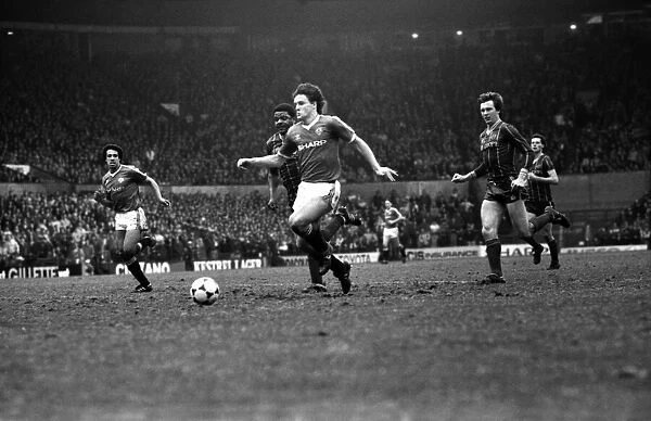 Manchester United v. Leicester City. March 1984 MF14-20-039 The final score was a