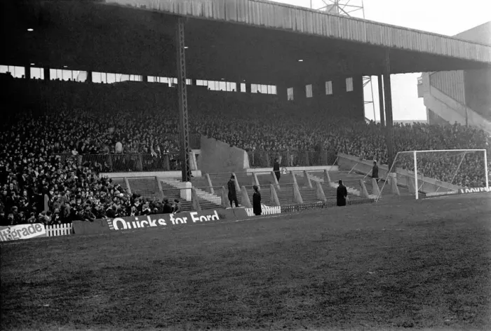Framed Print : Manchester United v. Middlesbrough. F. A. Cup 3rd round. January 1971 71-00067-022