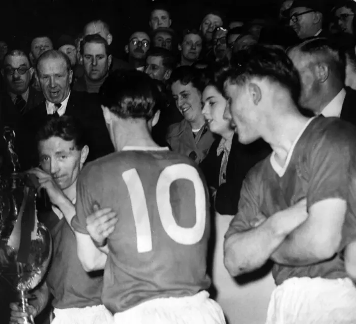 Framed Print : Manchester United v. Portsmouth. April 1956. Roger Byrne turns to his jubilant team mates Framed Print : Manchester United v. Portsmouth. April 1956. Roger Byrne turns to his jubilant team mates