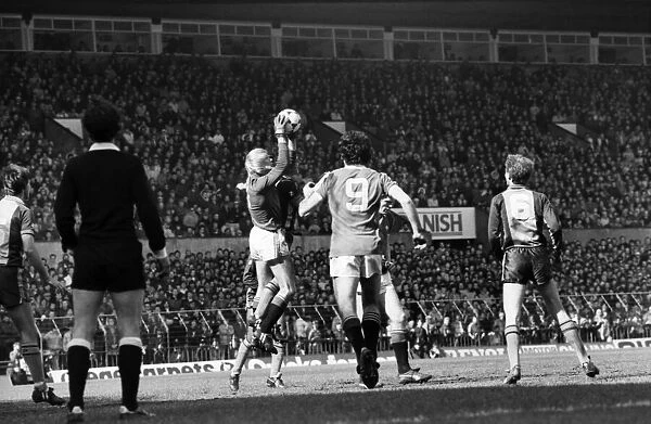 Manchester United v. Southampton. May 1982 MF07-10-010