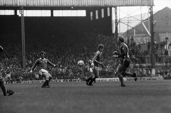 Manchester United v. Southampton. May 1982 MF07-10-071