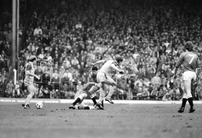 Framed Print : Manchester United v. Sunderland. April 1985 MF21-03-044 The final score was a two