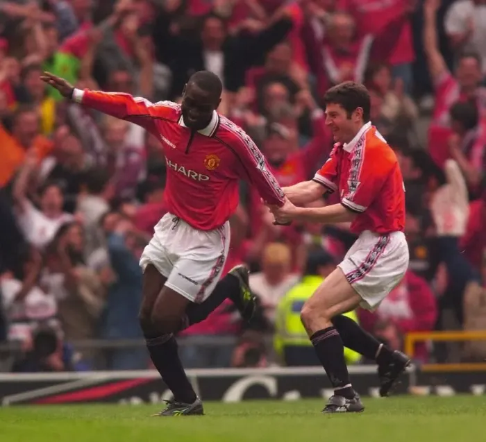 Framed Print : Manchester United v Tottenham Hotspur May 1999 Andy Cole celebrates after scoring Framed Print : Manchester United v Tottenham Hotspur May 1999 Andy Cole celebrates after scoring