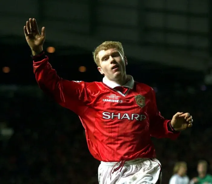 Framed Print : Manchester United v Valencia Football Champions League 1999 Paul Scholes celebrates Framed Print : Manchester United v Valencia Football Champions League 1999 Paul Scholes celebrates