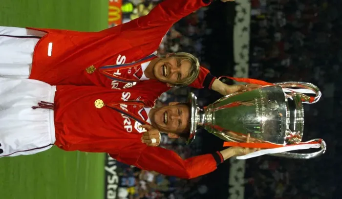 Framed Print : Manchester Uniteds David Beckham May 1999 and goal scorer Teddy Sheringham Framed Print : Manchester Uniteds David Beckham May 1999 and goal scorer Teddy Sheringham