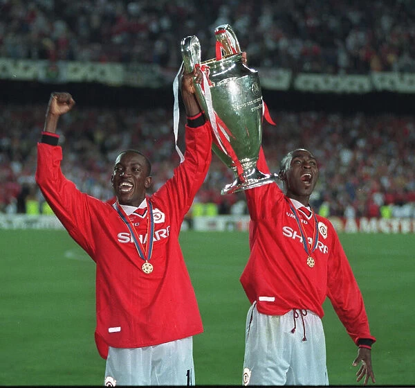 Manchester Uniteds Dwight Yorke and Andy Cole May 1999 with the Champions League