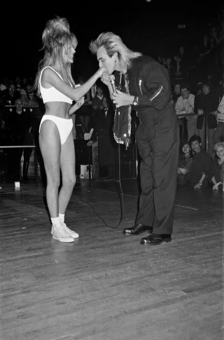 Framed Print : Mandy Smith at a nightclub to promote her new song. She is pictured with Peter Framed Print : Mandy Smith at a nightclub to promote her new song. She is pictured with Peter