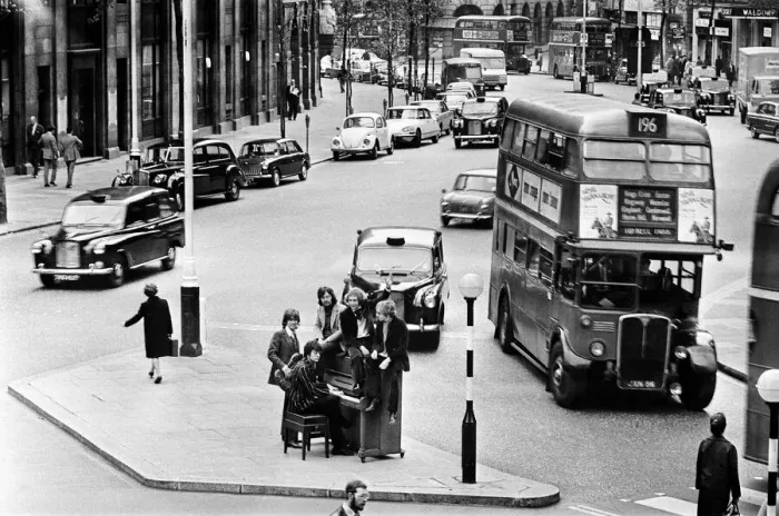 Framed Print : Manfred Mann seen here performing for the last time in public in central London Framed Print : Manfred Mann seen here performing for the last time in public in central London