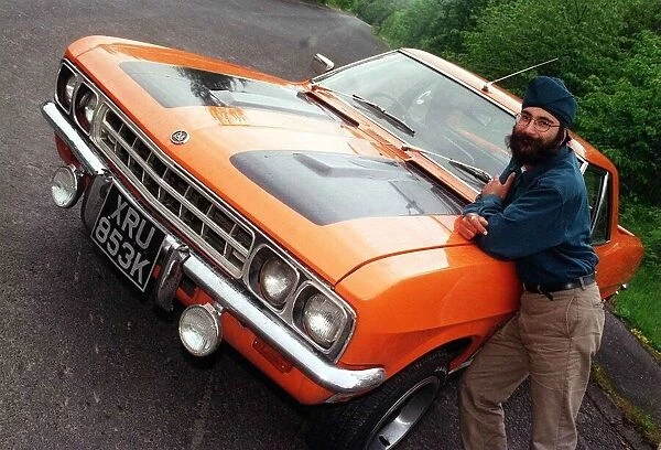 Manjit Singh Saggu with his orange pick-up Jue 1999