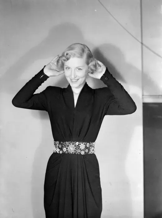 Framed Print : Mannequin modelling the latest 1949 fashions Alternate Caption Sorry I