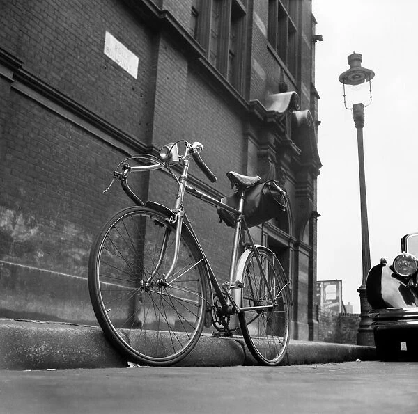 Mans racing bicycle. June 1952 C3119-001