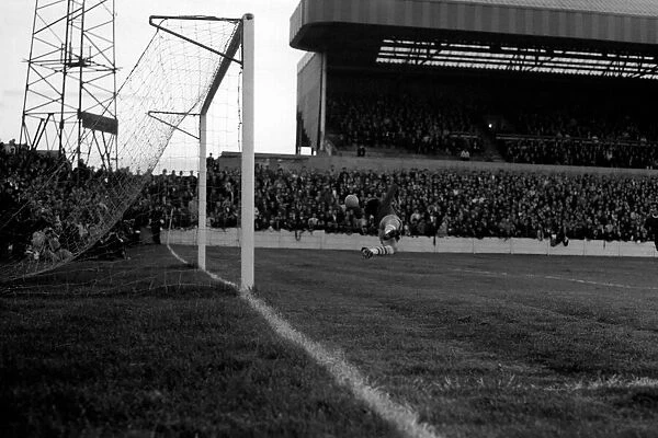 Mansfield v. Liverpool. September 1970 71-00193-016