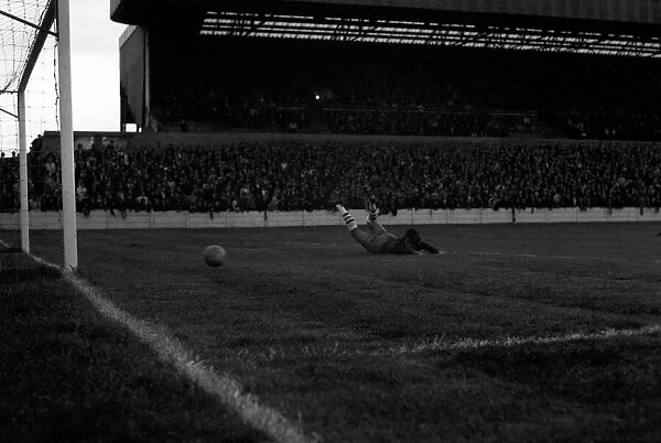 Mansfield v. Liverpool. September 1970 71-00193-013