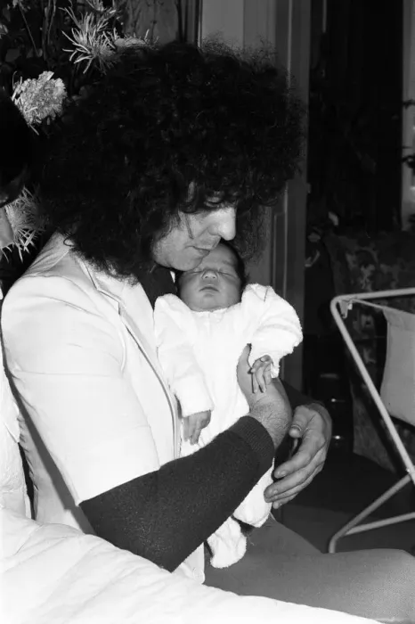 Framed Print : Marc Bolan with girlfriend Gloria Jones and their baby son Framed Print : Marc Bolan with girlfriend Gloria Jones and their baby son