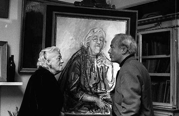 Margaret Rutherford actress Oct 1963 with Alex Portner artist who painted a portrait of