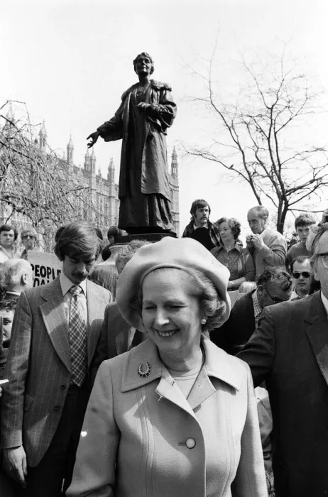 Framed Print : Margaret Thatcher April 1979 in Pankhurst Gardens Outside the houses of parliament