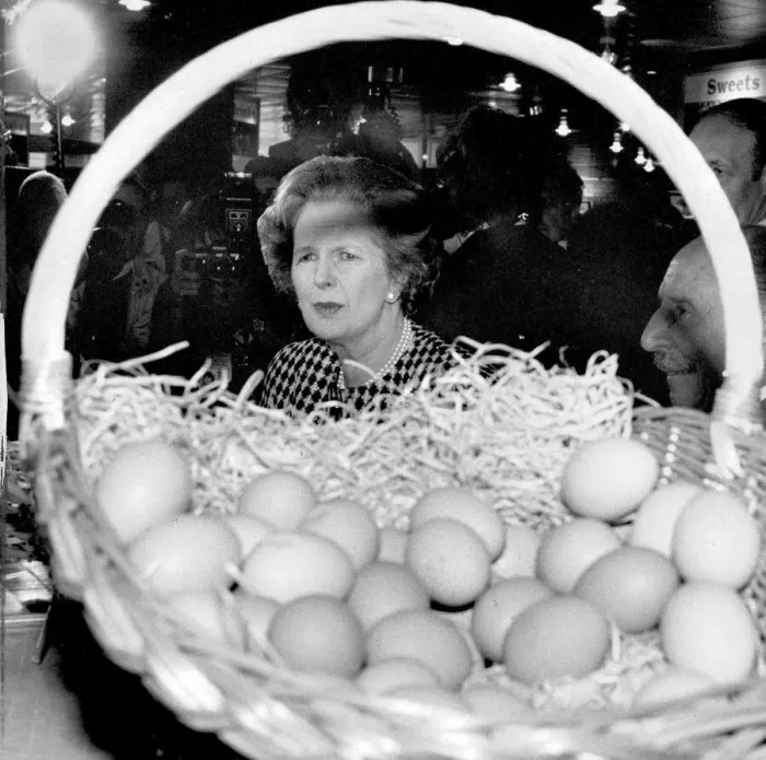 Framed Print : Margaret Thatcher and basket of eggs - June 1987 Framed Print : Margaret Thatcher and basket of eggs - June 1987