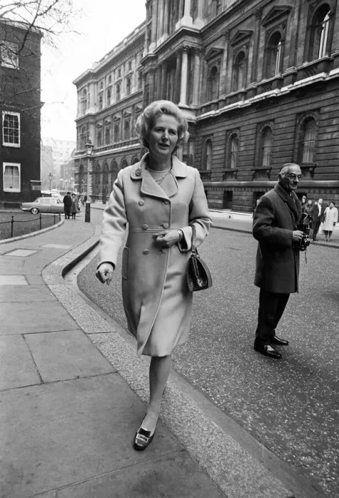 Framed Print : Margaret Thatcher, December 1970, leaving 10 Downing Street after cabinet meeting Framed Print : Margaret Thatcher, December 1970, leaving 10 Downing Street after cabinet meeting