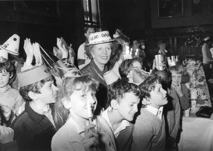 Framed Print : Margaret Thatcher at House of Commons childrens party- May 1985 Framed Print : Margaret Thatcher at House of Commons childrens party- May 1985