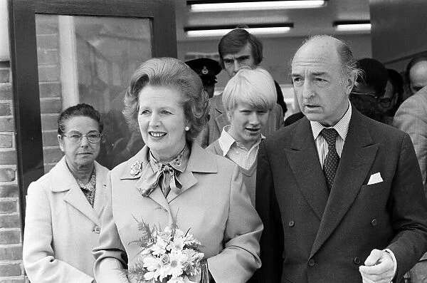 Margaret Thatcher July 1980 visits Toynbee Hall in the East End with former tory minister