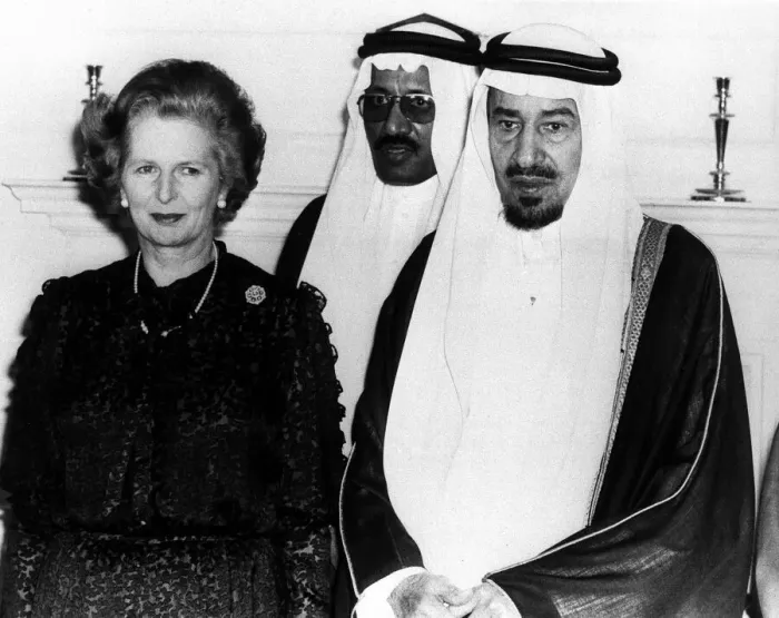 Framed Print : Margaret Thatcher with King Khaled of Saudi Arabia June 1981 Framed Print : Margaret Thatcher with King Khaled of Saudi Arabia June 1981