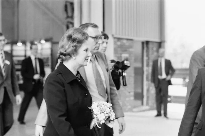 Framed Print : Margaret Thatcher PM, officially opens a new warehouse in Whetstone