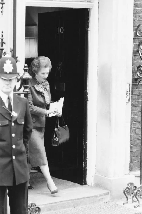 Framed Print : Margaret Thatcher PM pictured outside Downing Street, London, Wednesday 14th April 1982 Framed Print : Margaret Thatcher PM pictured outside Downing Street, London, Wednesday 14th April 1982