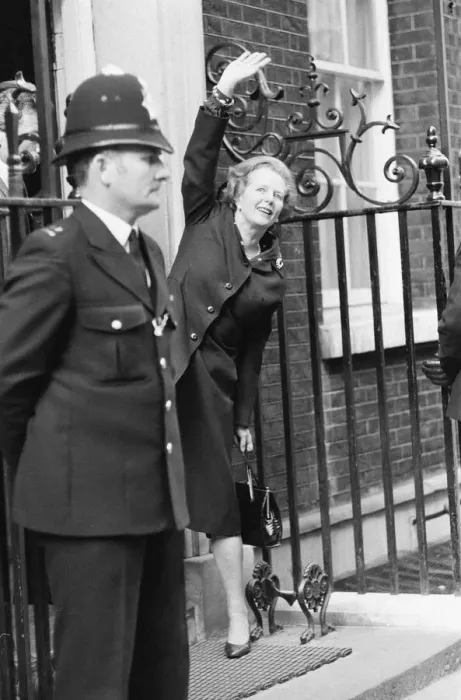Framed Print : Margaret Thatcher PM pictured outside Downing Street, London, Sunday 18th April 1982 Framed Print : Margaret Thatcher PM pictured outside Downing Street, London, Sunday 18th April 1982