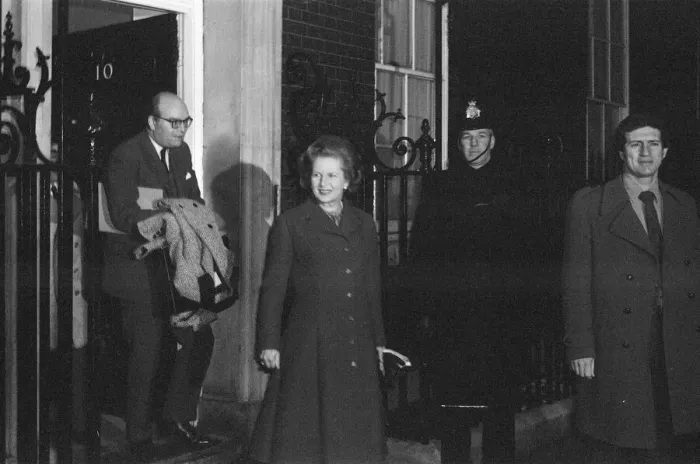 Framed Print : Margaret Thatcher PM pictured outside Downing Street, London, 15th January 1982