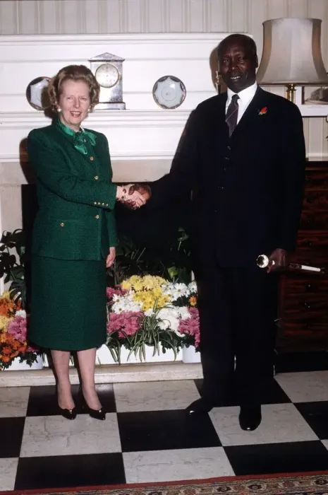 Framed Print : Margaret Thatcher with President Moi of Kenya - April 1988 at No