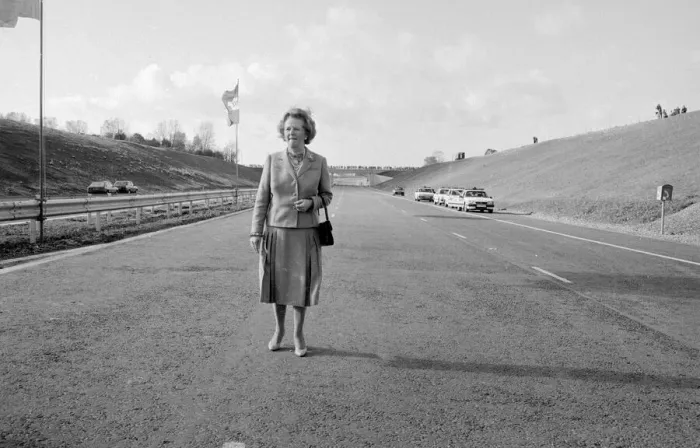 Framed Print : Margaret Thatcher seen here opening the final section of the M25 motorway October
