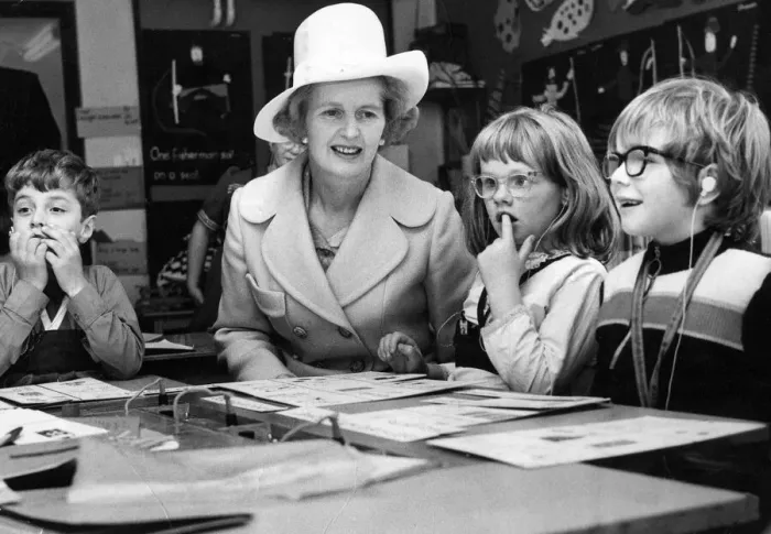 Framed Print : Margaret Thatcher sits with children taking a reading class at the Northern Councties Framed Print : Margaret Thatcher sits with children taking a reading class at the Northern Councties