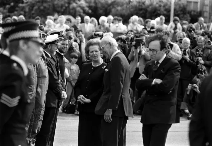 Framed Print : MARGARET THATCHER VISITING TYNESIDE 1992 / 002260 Framed Print : MARGARET THATCHER VISITING TYNESIDE 1992 / 002260