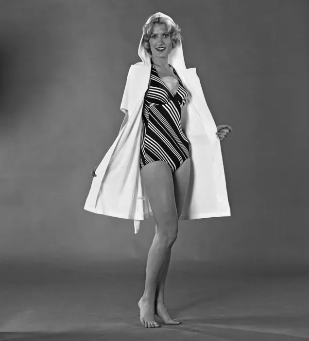 Framed Print : Margaret Wegrzyn from Poland seen here in the Daily Mirror studio modelling the latest Framed Print : Margaret Wegrzyn from Poland seen here in the Daily Mirror studio modelling the latest