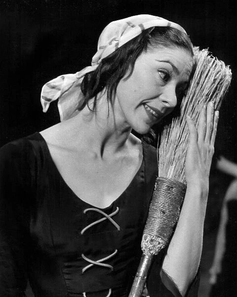 Margot Fonteyn in costume for ballet Cinderella - December 1958 22  /  12  /  1958