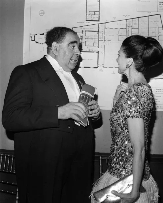 Framed Print : Margot Fonteyn talks with Lord Goodman 22  /  3  /  68 RY2823 Reed Box