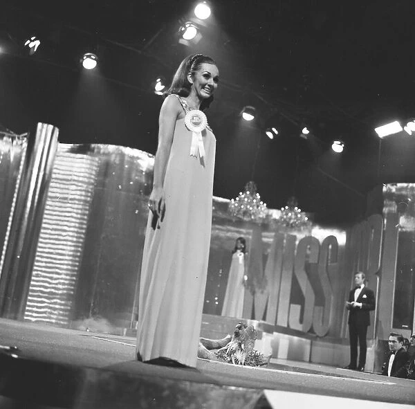 Margot Schmalzriedt, Miss Germany, semi finalist in Miss World 1968