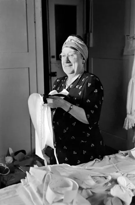 Framed Print : Maria David, Wardrobe Mistress. March 1953 D1019-002 Framed Print : Maria David, Wardrobe Mistress. March 1953 D1019-002