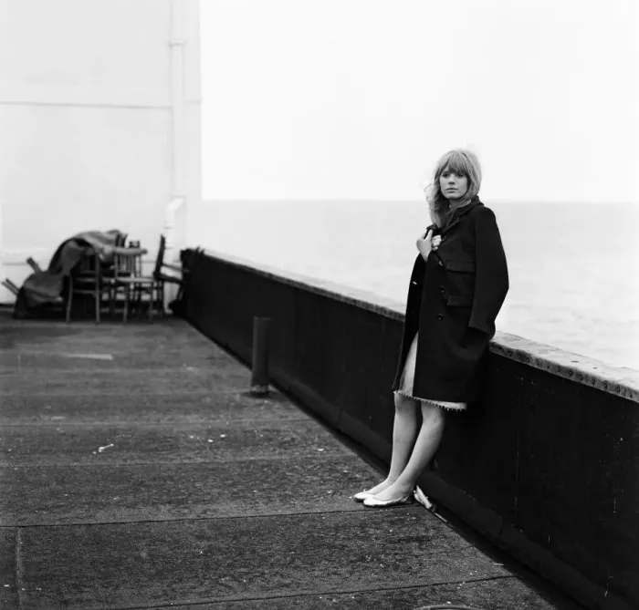 Framed Print : Marianne Faithfull in Liverpool. 8th June 1965 Framed Print : Marianne Faithfull in Liverpool. 8th June 1965