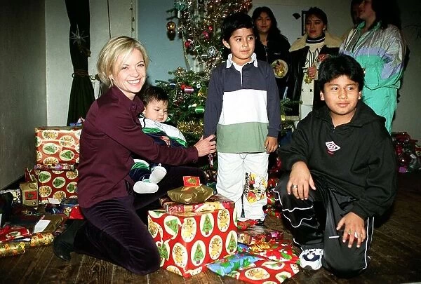 Mariella Frostrup TV Presenter  /  Film Critic December 1997 Handing out christmas presents